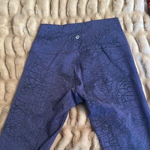 Lululemon blue patterned leggings